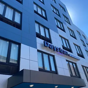 https://days-inn-by-wyndham-bronx-near-botanical-garden.us-newyorkcity.com